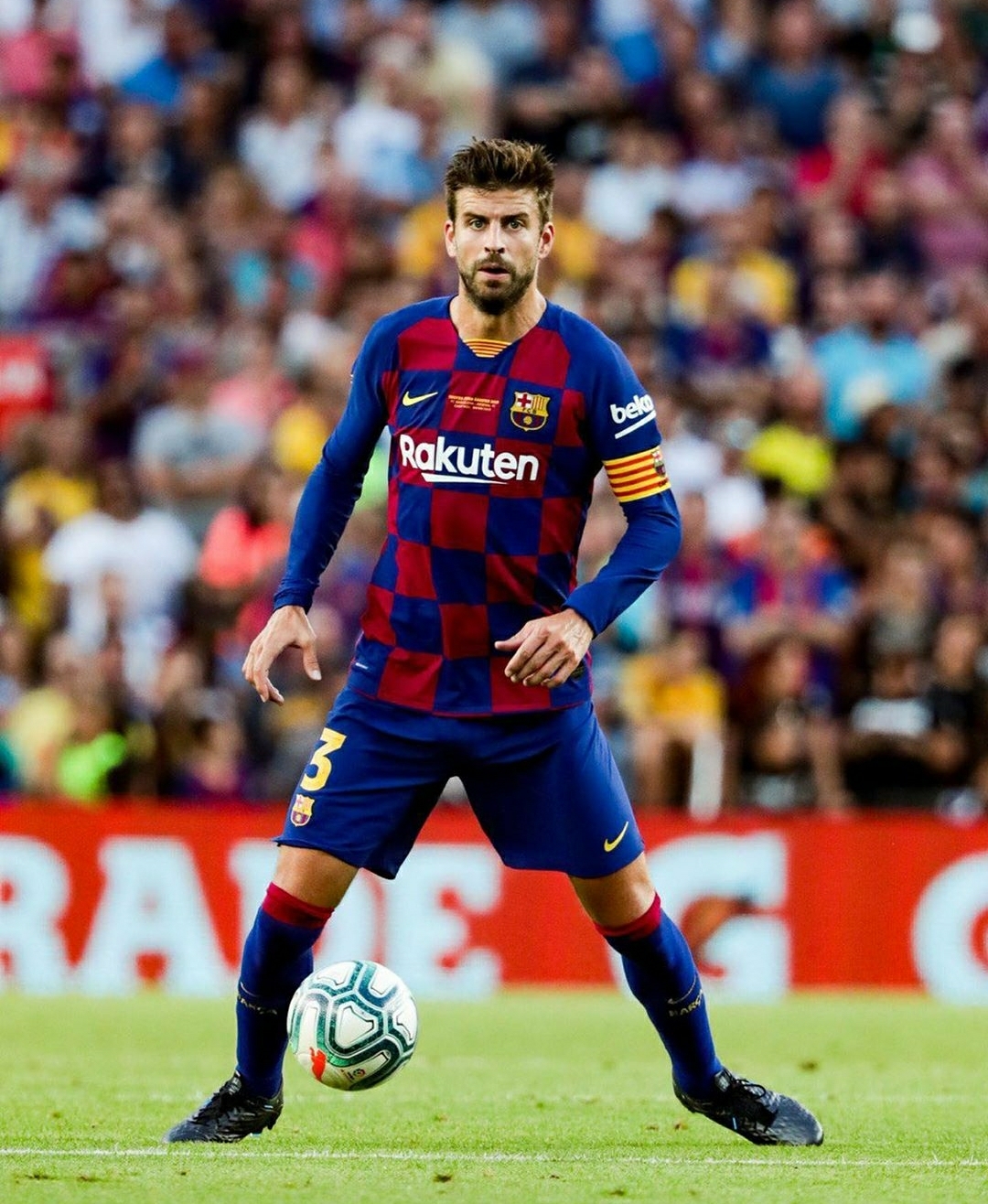 世体：巴萨希望外租罗克，球员团队更希望永久转会